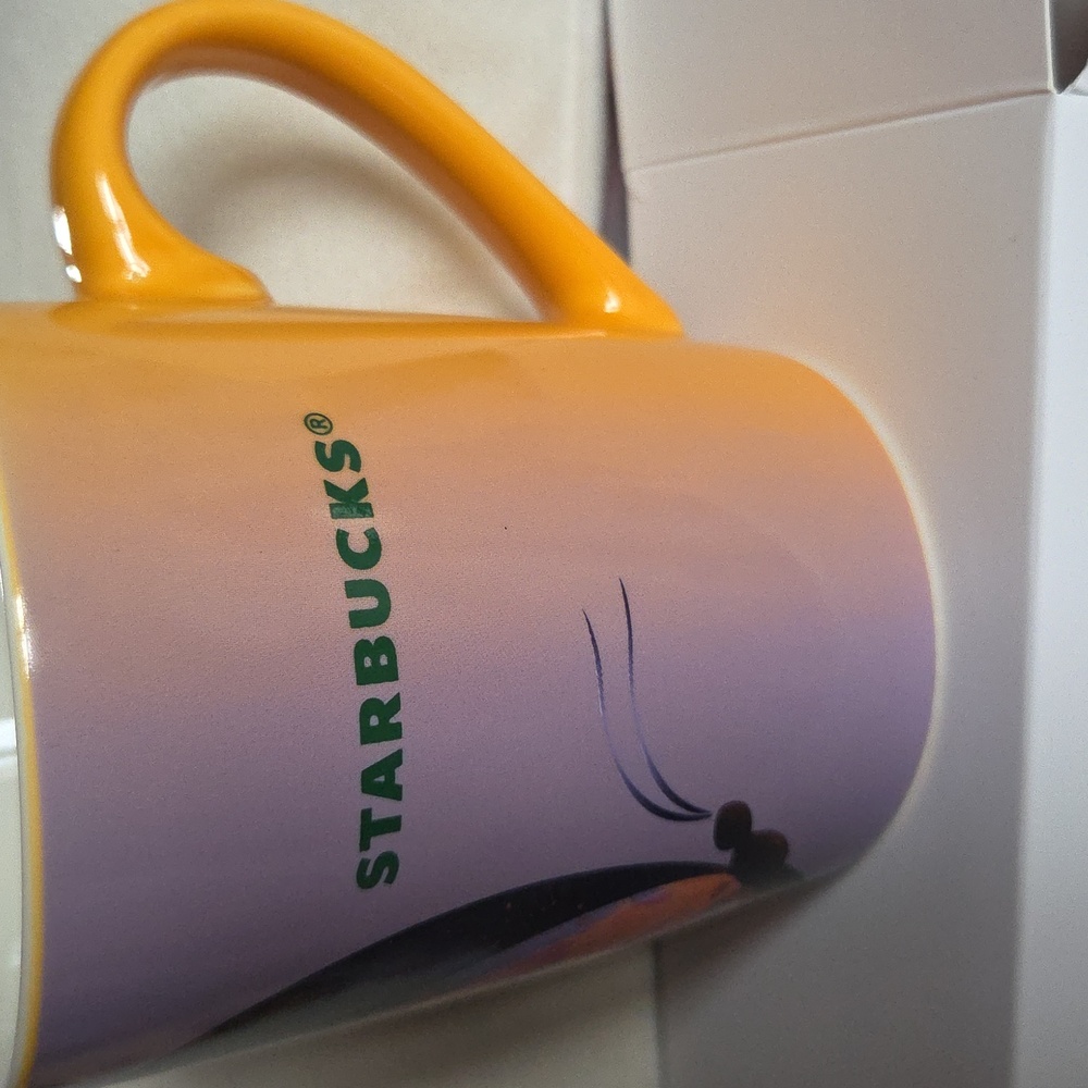 STARBUCKS Coffee Mug